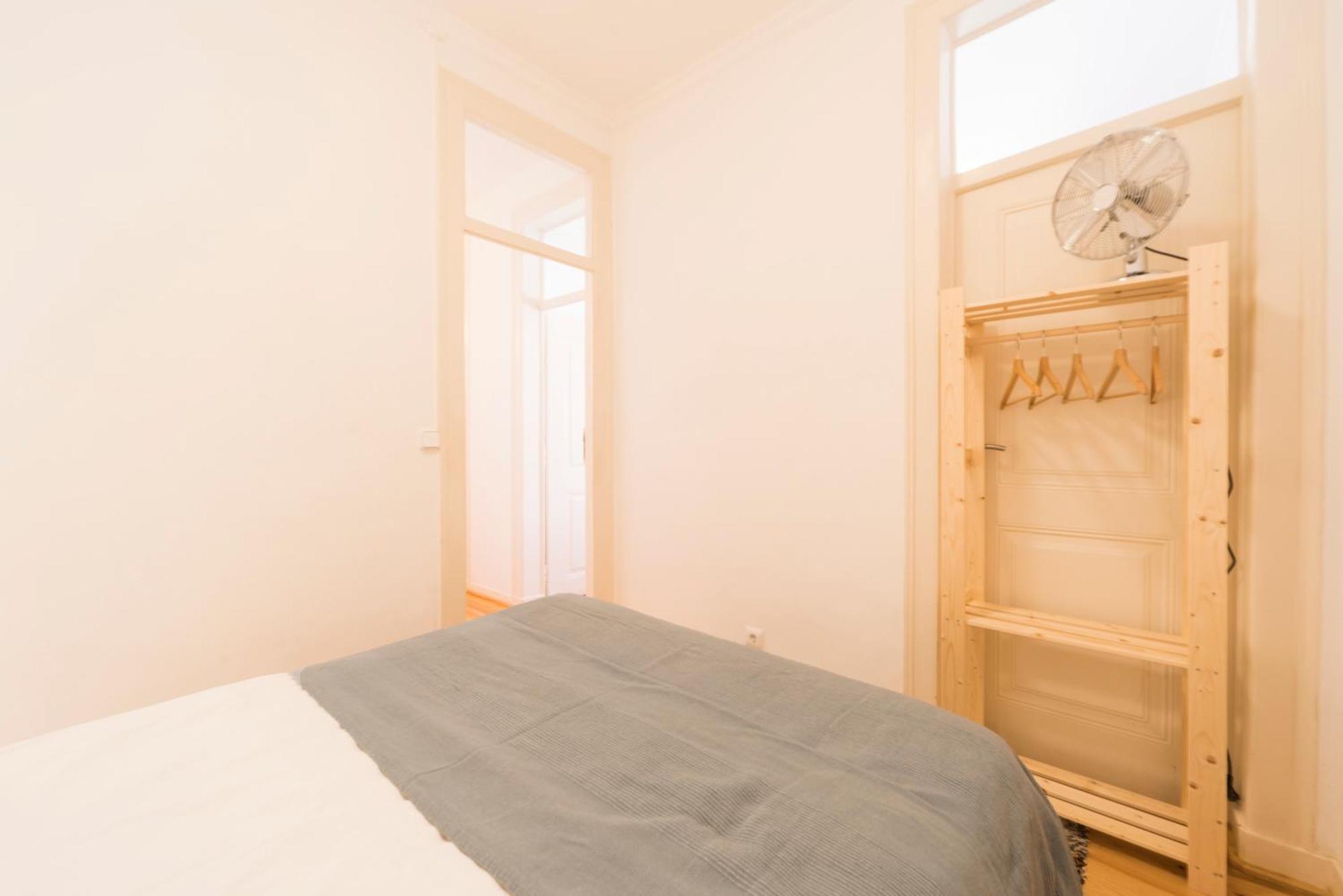 Com 3 Quartos Muito Acolhedores Nos Anjos Lissabon