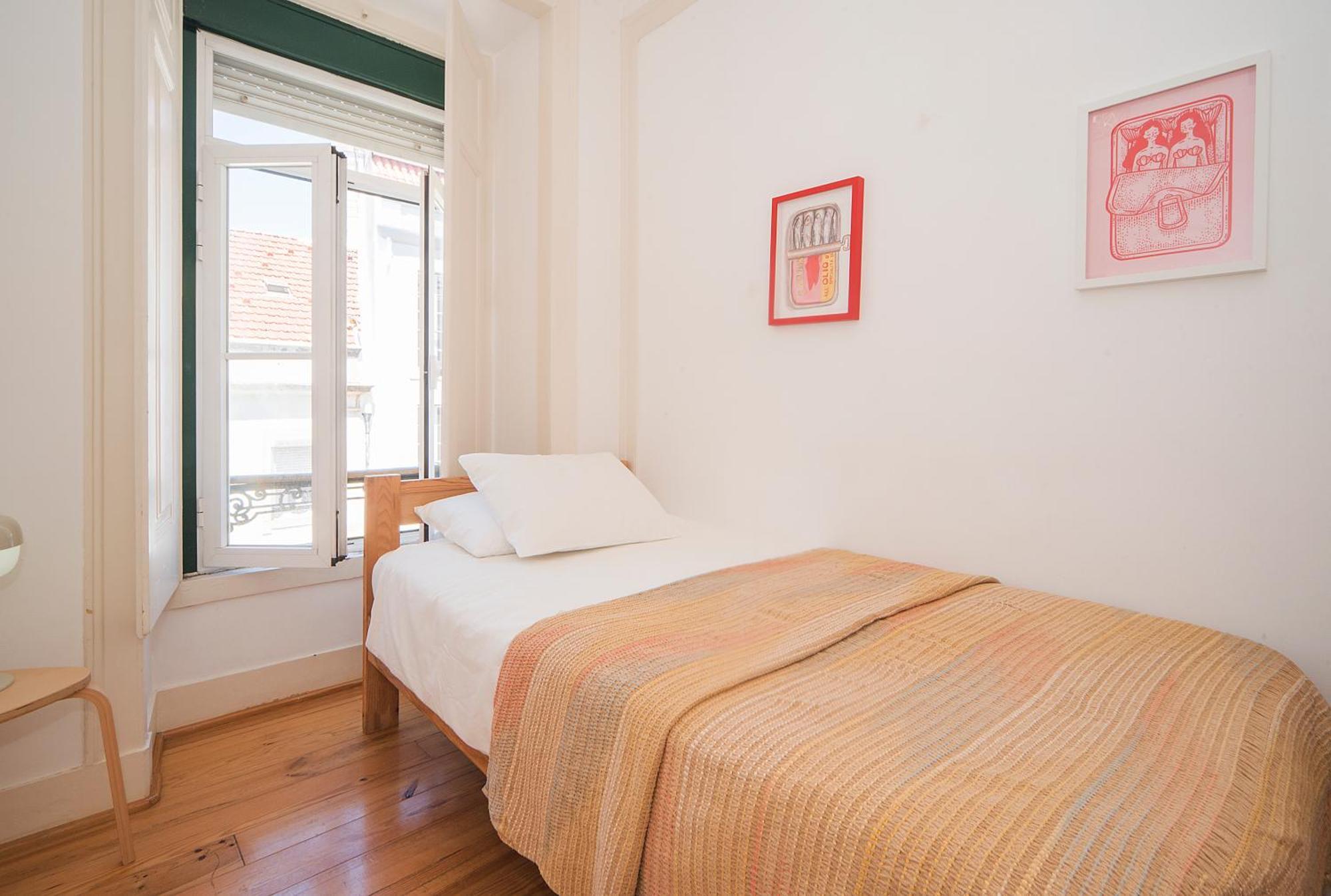 Apartment Com 3 Quartos Muito Acolhedores Nos Anjos Lissabon